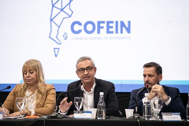 Chahla (Tucumán), Javkin (Rosario) y Sujarchuk (Escobar).