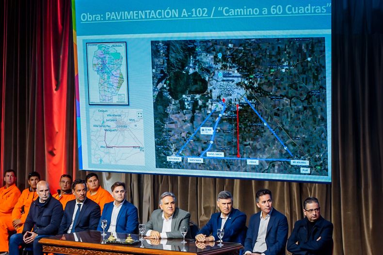 Martín Llaryora, Daniel Passerini, Manuel Calvo y Gustavo Brandán, en el Centro Cívico de Córdoba