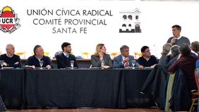 Encuentro de Unidos para Cambiar Santa Fe con el gobernador Maximiliano Pullaro, la vice Gisela Scaglia y los ministros Goity, Bastía y Olivares como protagonistas.