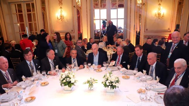 los empresarios descreen del plan y (mas realistas, piden que se baje lavagna)