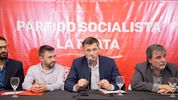 Interna en el socialismo: un sector bonaerense podría disputar la conducción nacional del partido Interna en el socialismo: un sector bonaerense podría disputar la conducción nacional del partido