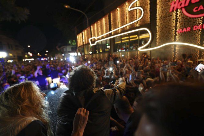 Javier Milei y su hermaa Karina en Mar del Plata