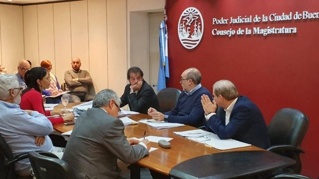 polemica: pretenden aumentar el salario de los jueces portenos