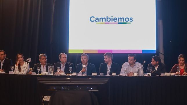 espalda con espalda: parque norte mostro a cambiemos abroquelado para resistir