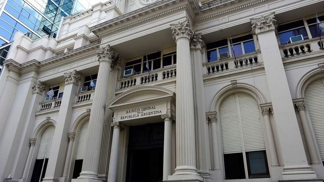 expectativa por la reaccion de los mercados ante la reprogramacion de la deuda