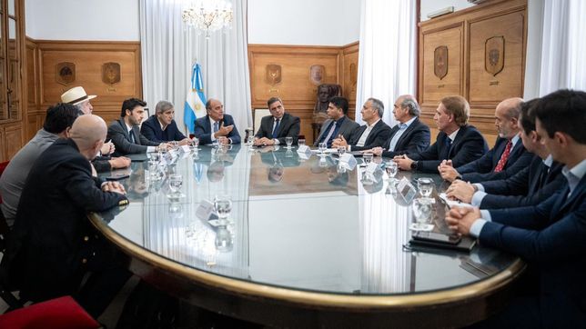 Gobernadores de la Patagonia y representantes del sector petrolero se reunieron con funcionarios nacionales.