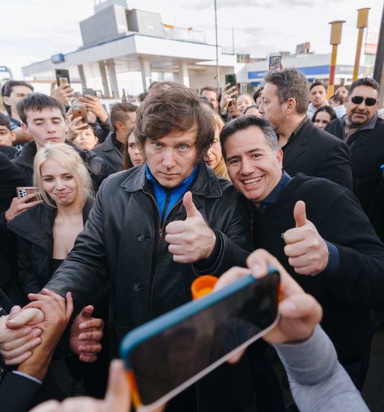 Javier Milei, junto a su jefe de bloque en Diputados, Gabriel Bornoroni.