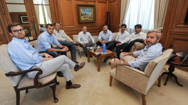 tras show de cfk, el ?peronismo de diseno? fue a la rosada a salvar la caja tras show de cfk, el ?peronismo de diseno? fue a la rosada a salvar la caja