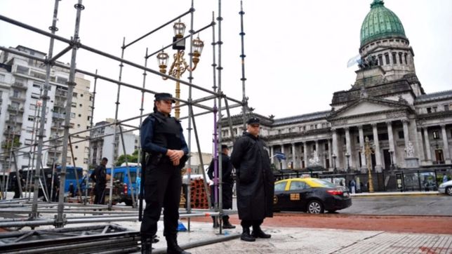 por la represion, docentes lanzan paro de 24 horas y exigen la renuncia de bullrich