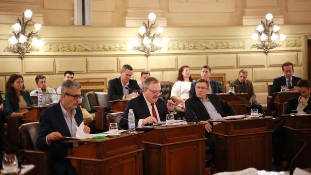 Los senadores de la UCR Santa Fe evalúan insistir con el texto original.