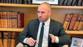 Guzmán volvió a negar una devaluación ante el Círculo Rojo