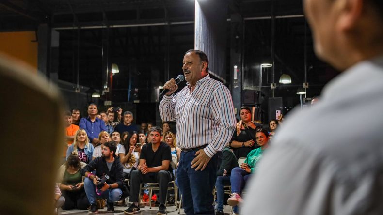 El último acto en el que habló Quintela antes de sufrir la descompensación cardíaca por la que fue internado.