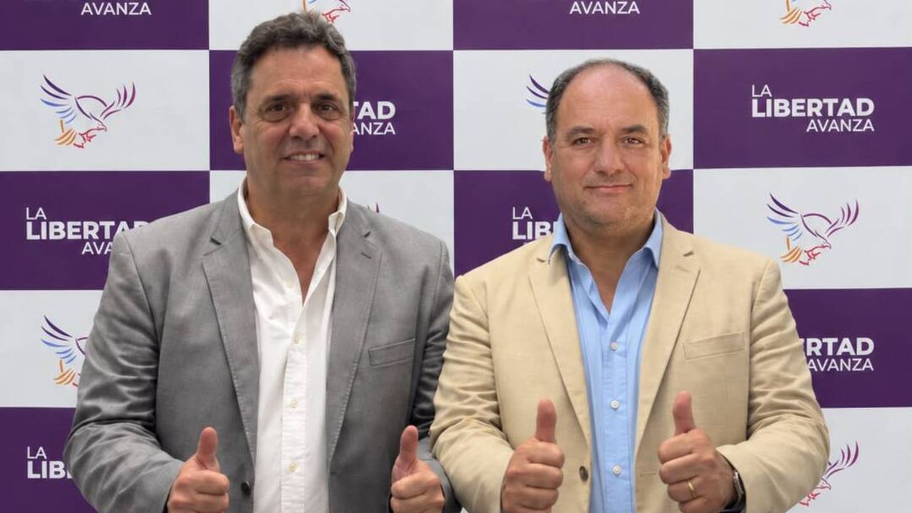 Lisandro Catalán, jefe de LLA en Tucumán, con Alejandro Trapani, el candidato que lanzó en Tafi Viejo.