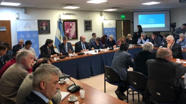 los cuadernos rojos de las pymes: contaron en diputados la crisis sectorial