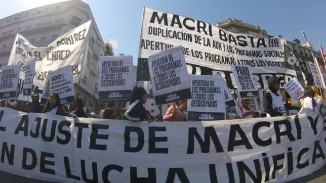 forcejeos y tension la avenida 9 de julio por un intento de corte