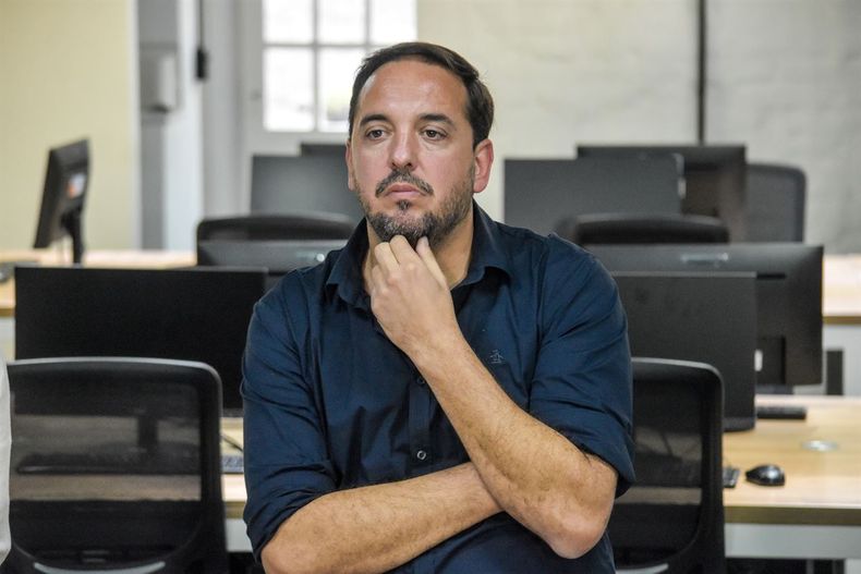 Luciano di Nápoli en su laberinto: el Concejo Deliberante se sacó de encima la decisión y le devolvió la pelota. FOTO: www.radiokermes.com