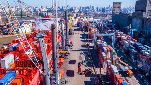 El Gobierno salta el barro judicial y destraba la reprivatización del puerto