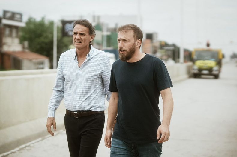 Gabriel Katopodis y Federico Otermín recorren una obra en Lomas de Zamora