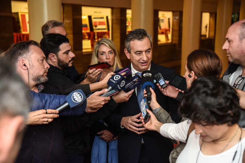 Santa Fe: Pablo Javkin y Juan Pablo Poletti salen a bancar la venta de terrenos que promueve Javier Milei