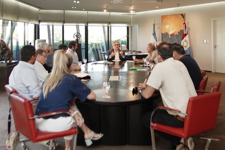Martín Llaryora se reunió con las autoridades de las empresas productoras de biocombustibles apenas asumió el gobierno de Córdoba.