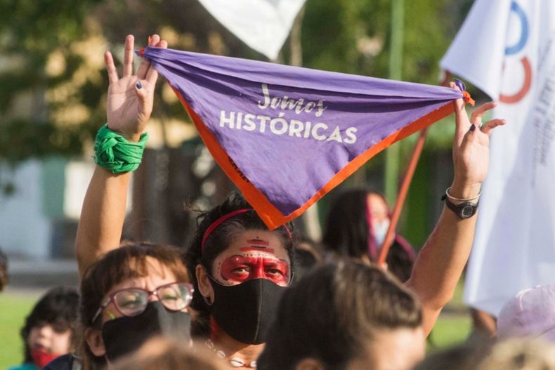 Paro y marcha de mujeres 8M 2021