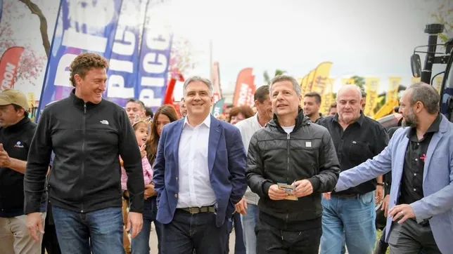 Damián Bernarte logra alta aprobación entre sus vecinos, según la última encuesta de Delfos