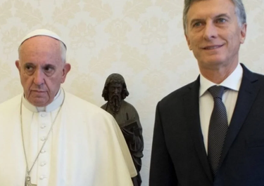 El papa de la grieta: caras y gestos con tres presidentes