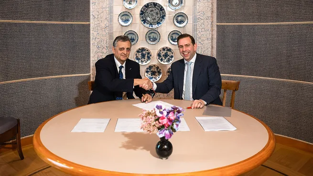 YPF y Shell firmaron un acuerdo para la primera fase de desarrollo del proyecto Argentina LNG