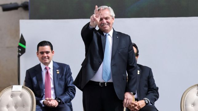 el presidente cruzo a casal: tiene ?una doble vara? que ?hiere la democracia?