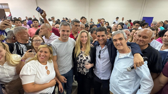 Martín Menem y Karina Milei junto a Gerardo González en Formosa. 