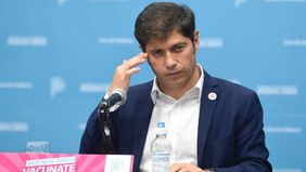 Kicillof, en skate por el bazar: una estruendosa defensa de su modelo