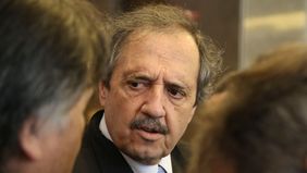 Alfonsín, de los dos lados: se suma al Gobierno y quiere liderar la oposición