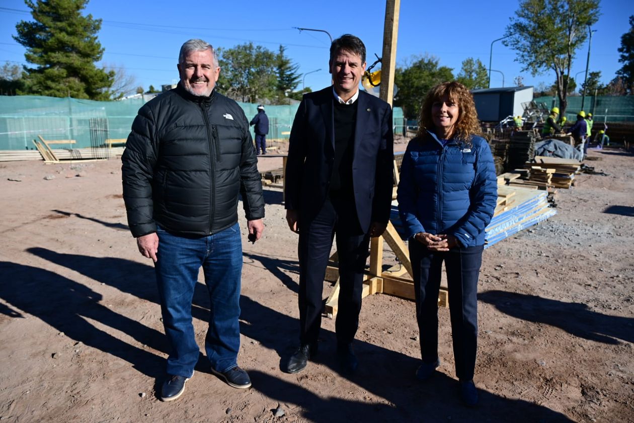 El intendente Mariano Gaido trabaja por su sucesión en Neuquén capital. A su lado, dos postulantes posibles: Alejandro Nicola y La Tana Pasqualini.