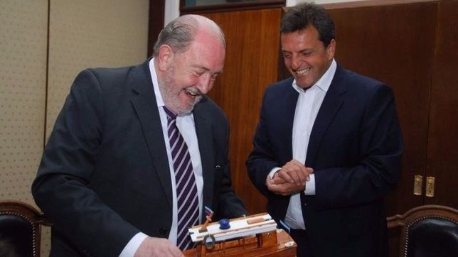 massa visito a verna y estrecho lazos con otro gobernador peronista