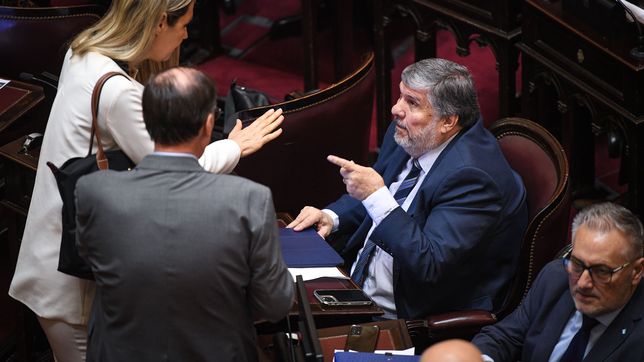 José Mayans, jefe de Unión por la Patria, habla con la oposición.&nbsp;