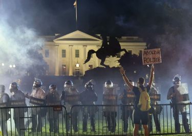 Arde Estados Unidos y Trump apuesta a un discurso beligerante para su reelección
