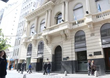 El histórico edificio de La Capital de Rosario ya está en obras en su parte interna.