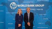 Toto Caputo logra nuevas garantías del Banco Mundial para refinanciar vencimientos de deuda. Toto Caputo logra nuevas garantías del Banco Mundial para refinanciar vencimientos de deuda.