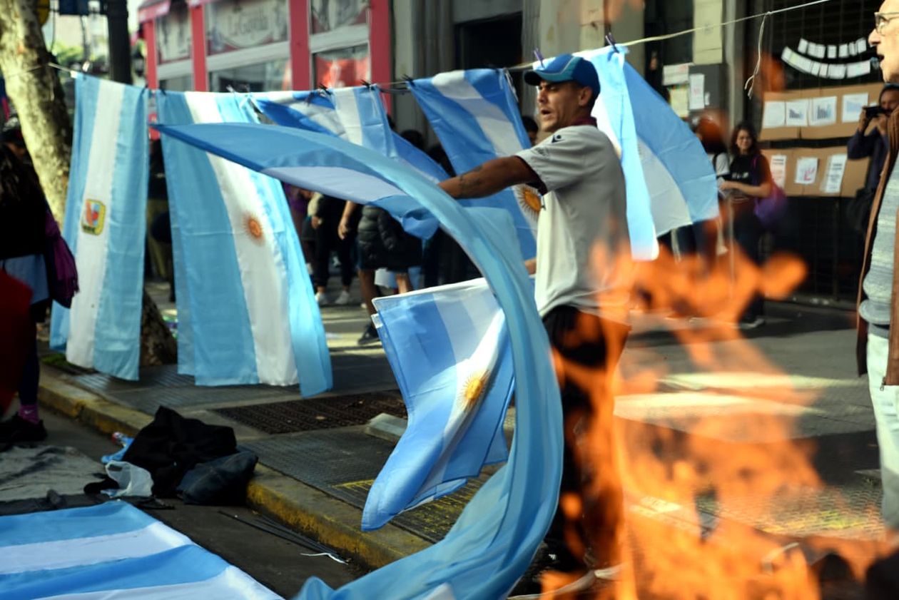 Las universidades vuelven a la calle con una marcha que une a todo el arco opositor contra el Gobierno