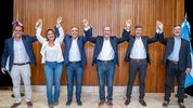 Cordobesismo 2023: Juan Manuel Llamosas, Myrian Prunotto, Martín Llaryora, Juan Schiaretti, Daniel Passerini y Javier Pretto.&nbsp;