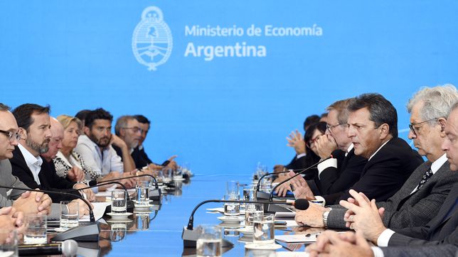 massa lanzo el dolar agro: cotizara a $300