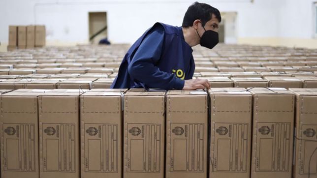 corrientes: calle y politica, en sintonias distintas ante una pelea de conocidos