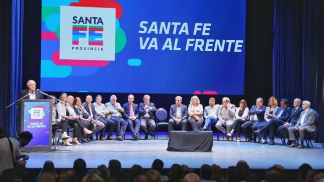 lifschitz llama a consulta popular para insistir con la reforma constitucional