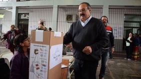 Salta: el candidato K quiere sacarse ya una foto con Alberto Fernández