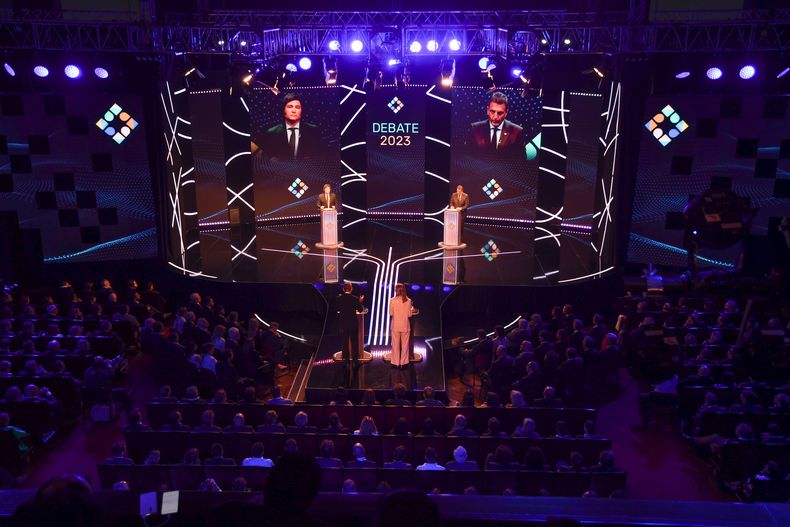 debate general.jpg