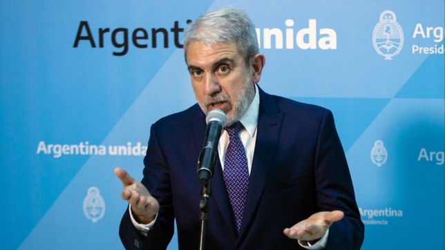 anibal fernandez, a cfk: en las fuerzas federales de seguridad decido yo
