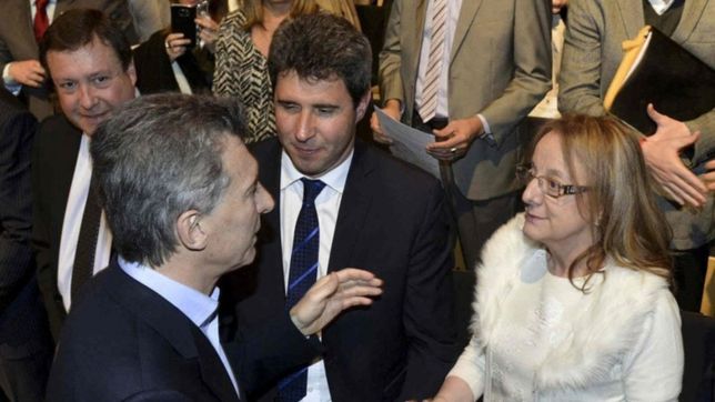 macri visita santa cruz por primera vez y se reune con alicia kirchner macri visita santa cruz por primera vez y se reune con alicia kirchner