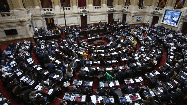 Diputados vuelve a tratar la ley ómnibus que impulsa el gobierno de Javier Milei