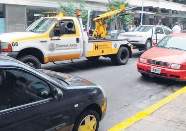 En la Ciudad aumentan los taxis, el acarreo, los parquímetros y la VTV