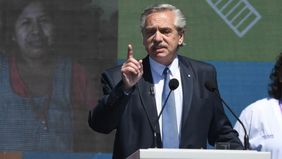 Fernández le paga con bonos a Larreta mientras batalla contra el fallo de la Corte